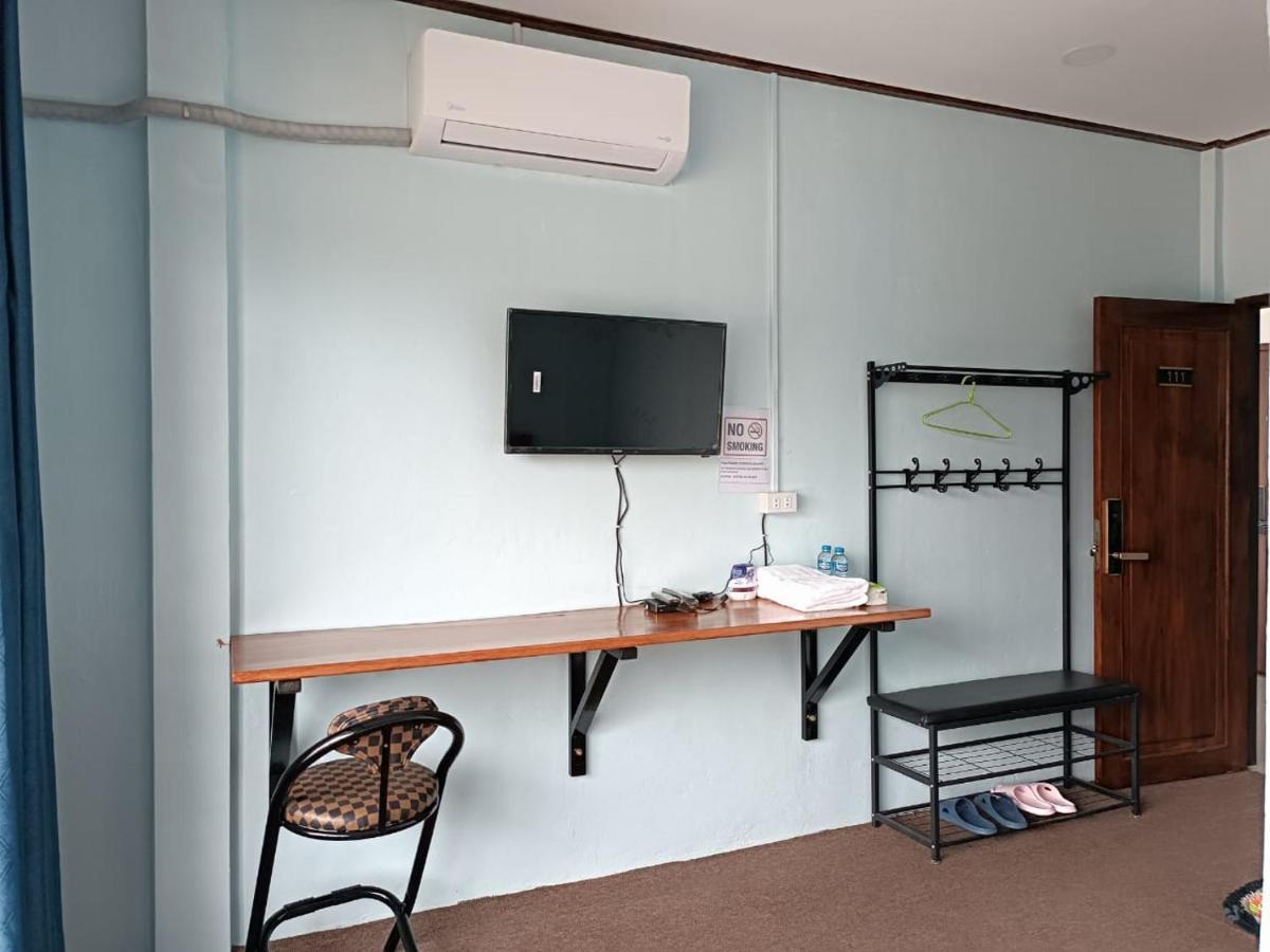 ເຮືອນພັກບີວີ Hotel Ban Thongchai-Tai Exterior photo